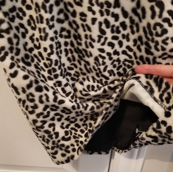 Skirt Above Knee XS - Picture 3 of 3